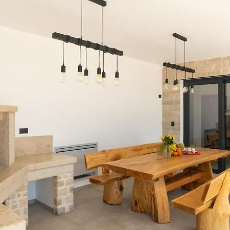 Semesterbostad Maem By Interhome *