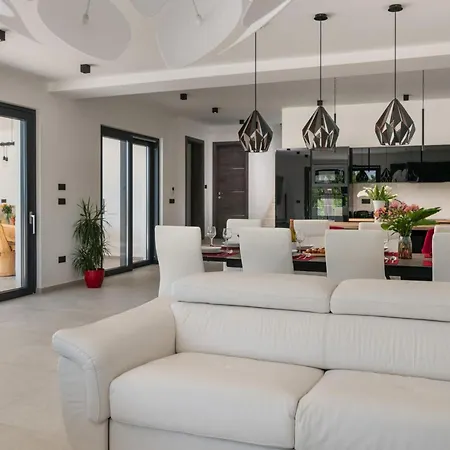 Maem By Interhome Juršići