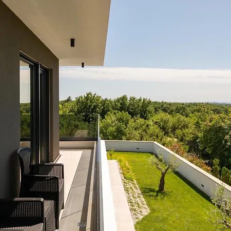 Maem By Interhome * Juršići