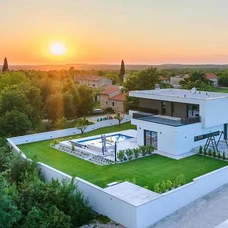 Maem By Interhome Juršići