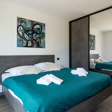 Maem By Interhome * Juršići